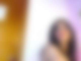Live cam show with Shayla-Gray - Pretty on milfzrlive.com