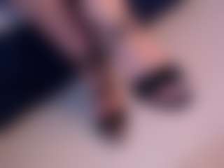 Live cam show with Shayla-Gray - Shaved on Camsoda