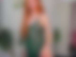 Live cam show with Sienna - Red Hair on TeamSkeetLive