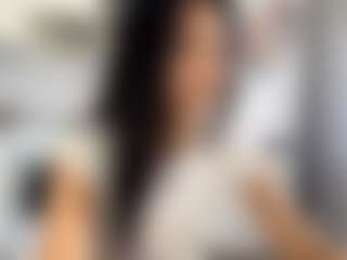 Live cam show with StephanieLaws - Naked on livesuperchat.net
