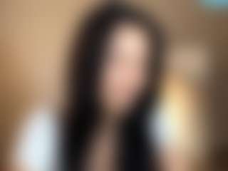 Live cam show with StephanieLaws - Striptease on justonemore.cc