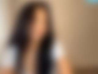 Live cam show with StephanieLaws - Striptease Teen (18+) on SpunkLive