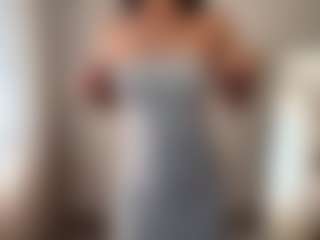 Live cam show with StephanieLaws - Athletic on Dolls Live