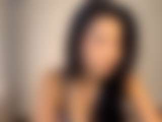 Live cam show with StephanieLaws - Athletic Public on studioflirtlive.com