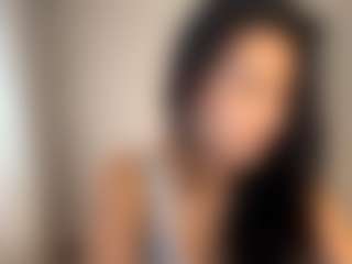 Live cam show with StephanieLaws - Athletic Public on iamadamtest123.com