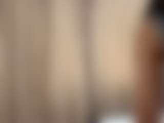 Show de cam en vivo con StephanieLaws - Striptease en Camsoda