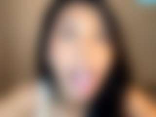 Live cam show with StephanieLaws - Ass Bouncing on Milfs Live