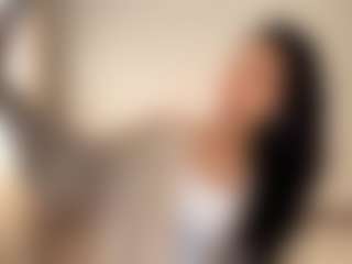 Live cam show with StephanieLaws - Upskirt on eurowanks.com