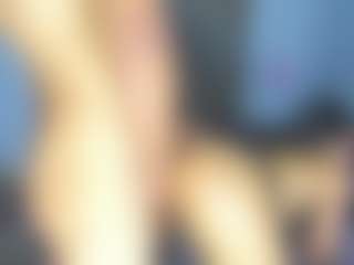 StrikeandSweet's Live Sex Cam Show