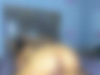 StrikeandSweet's Live Sex Cam Show