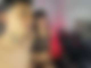 StrikeandSweet's Live Sex Cam Show