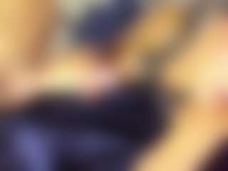 StrikeandSweet's Live Sex Cam Show