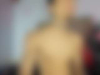 StrikeandSweet's Live Sex Cam Show