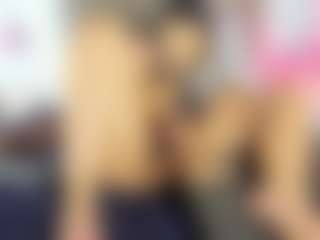 StrikeandSweet's Live Sex Cam Show