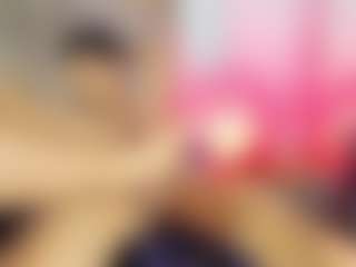 StrikeandSweet's Live Sex Cam Show