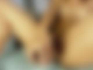 StrikeandSweet's Live Sex Cam Show