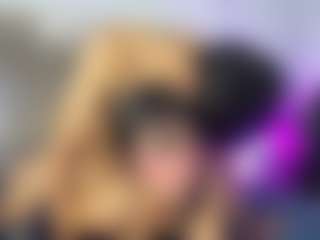 StrikeandSweet's Live Sex Cam Show