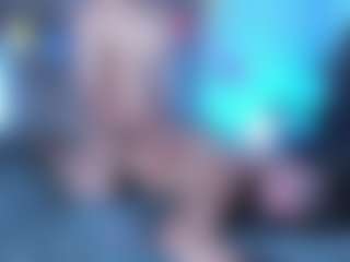 StrikeandSweet's Live Sex Cam Show