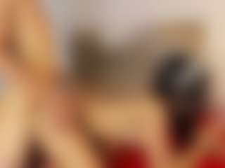 StrikeandSweet's Live Sex Cam Show