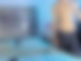 StrikeandSweet's Live Sex Cam Show
