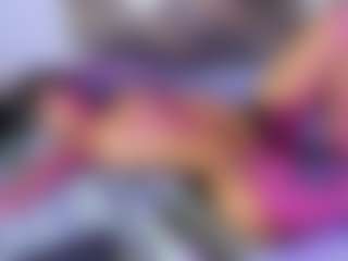 StrikeandSweet's Live Sex Cam Show