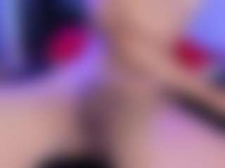 Live cam show with StrikeandSweet - Fingering on Free Soda