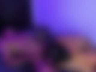 StrikeandSweet's Live Sex Cam Show