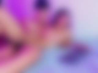StrikeandSweet's Live Sex Cam Show