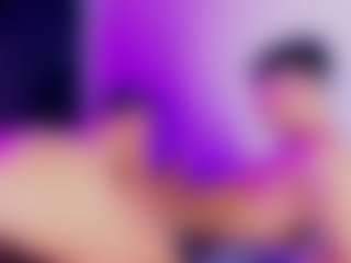 StrikeandSweet's Live Sex Cam Show