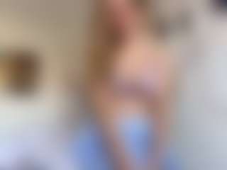 Live cam show with AletaWhetzell - Gamer Mature on TastyBlacksLive