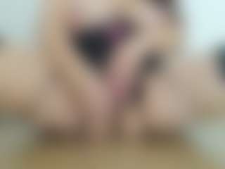 Live cam show with amandaglori1 - Redbone on Camsoda