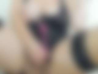 Live cam show with amandaglori1 - College on AdultVida.com