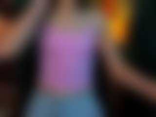 Live cam show with amina-flower - Teen (18+) on CamwithHer