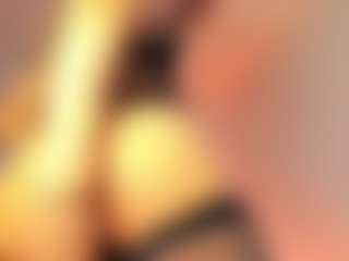 Live-camshow met AngelDoll - Nipple Piercings op Camsoda