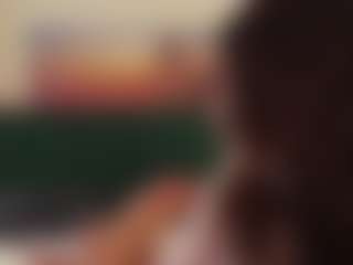 Live cam show with Angela-Adams - Camel Toe on madthumbs
