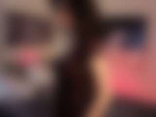 Live cam show with Barbara-Little - Upskirt on livesuperchat.net