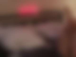 Live cam show with Barbara-Little - Striptease on TeamSkeetLive