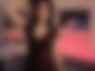 Live cam show with Barbara-Little - Upskirt on SxyPornLive