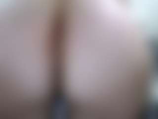 Pussygrabber2000's Live Sex Cam Show