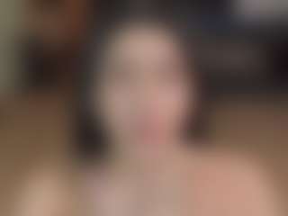 Emilyy05's Live Sex Cam Show