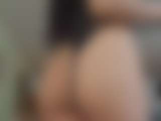 Live cam show with Emilyy05 - Thin on xheatlive.com