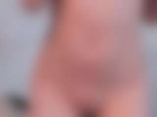 Live cam show with Emilyy05 - Vr on Camsoda