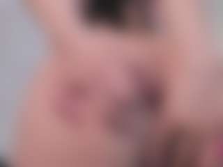 Emilyy05's Live Sex Cam Show