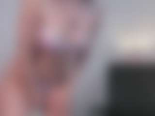 Live cam show with Emilyy05 - Striptease on crypto-cams