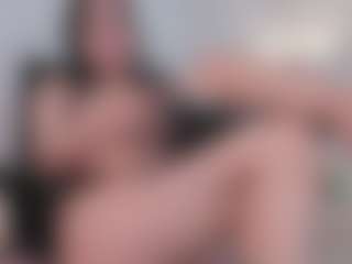 Emilyy05's Live Sex Cam Show