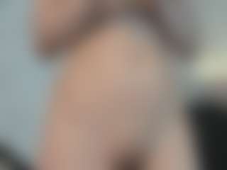 Emilyy05's Live Sex Cam Show