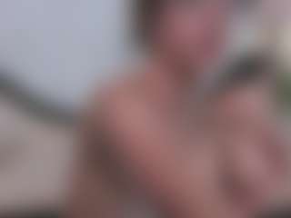 Emilyy05's Live Sex Cam Show