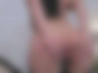 Emilyy05's Live Sex Cam Show
