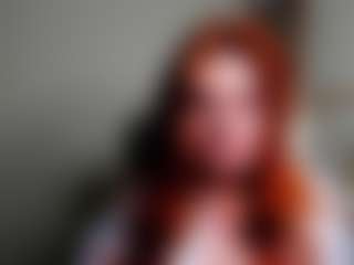 GingerKiss MILF webcam performer live streaming
