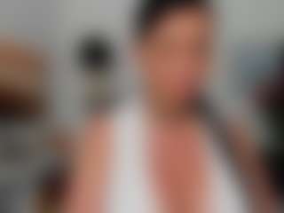 Live cam show with IvyLiveshow - Middle Aged on Camsoda